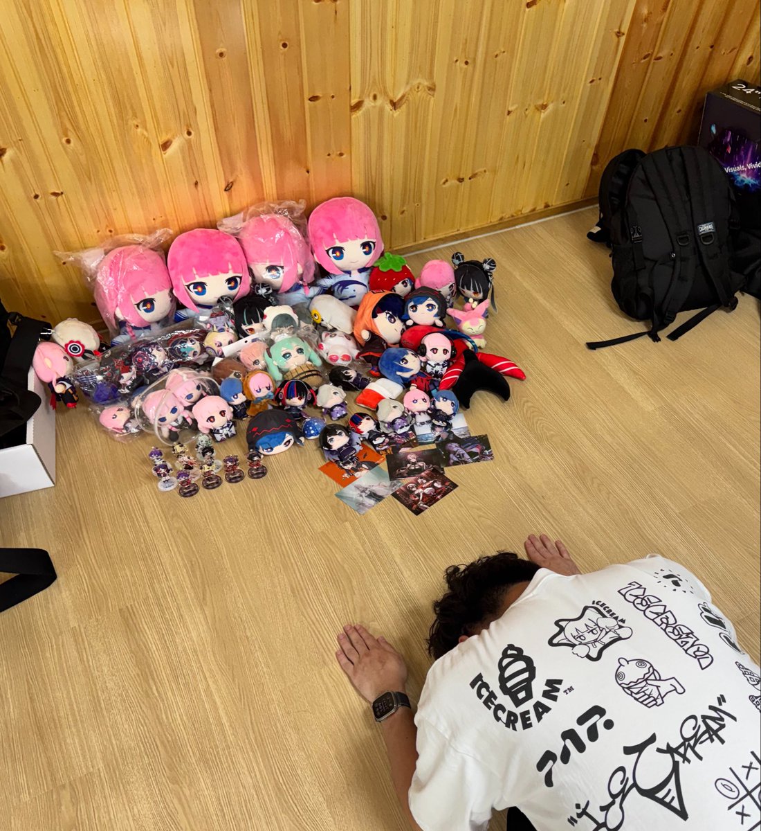 Namorie0423's tweet photo. 🙏🙏🙏🙏 https://t.co/9vEYYm78PS