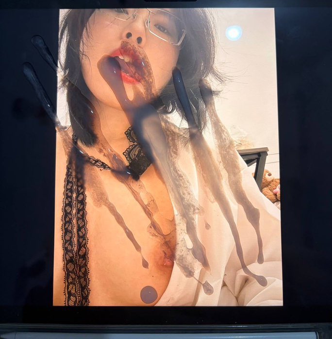 Sookivlo's tweet photo. #射屏 #合照 #反差 #女大学生 #眼镜婊
  接射屏合照 可看战绩 需要的点赞我私你 找固射 https://t.co/fANMZdkF2k