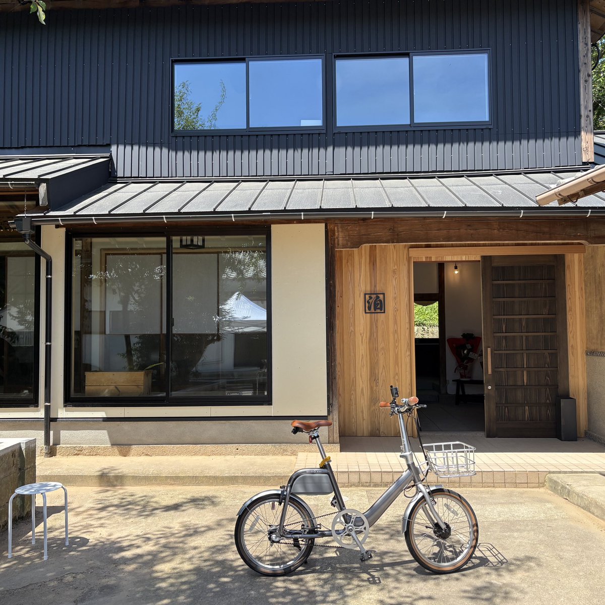 norubaiitoshima's tweet photo. 観光地じゃない糸島へ。
住宅街の奥で見つけた、隠れ家カフェ。
本日はプレオープン。
グランドオープンは5/24。

人が少し落ち着いた今が、いちばんいい。
5月、走るなら今。

予約は👇  
https://t.co/N13sIFhEnU

#糸島観光 #自然界隈 https://t.co/9e6TgaJR9i