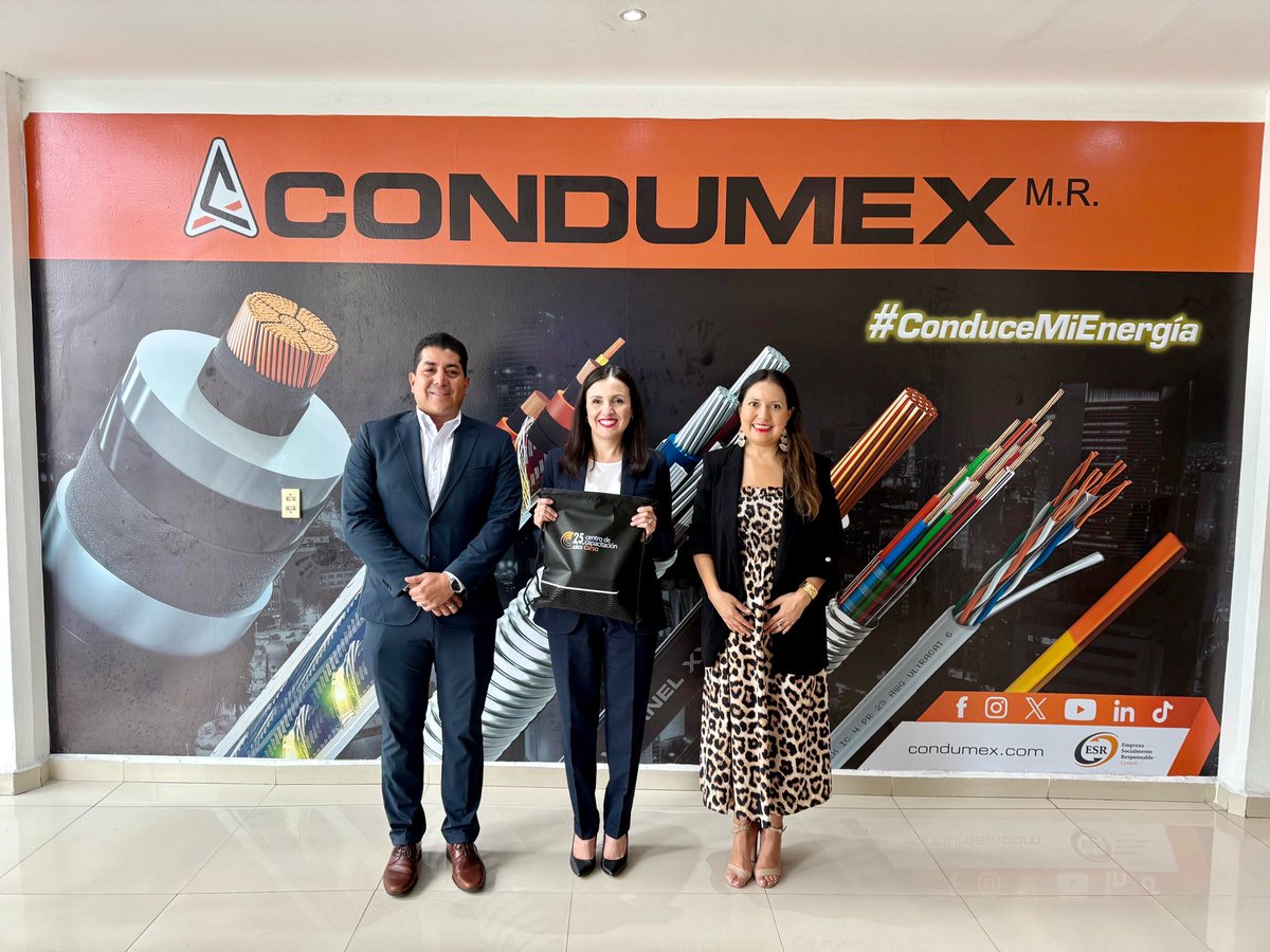 yorch_mx's tweet photo. Ayer celebramos en la ciudad de Monterrey el 25 aniversario del Centro de Capacitación Carso. Nos entusiasma mucho la participación de la Lic. @XimenaTamariz_, quien es la Secretaria de Desarrollo Económico de Monterrey, quien buscará apoyarnos en la difusión de esta labor social https://t.co/2UtCBpBg6i