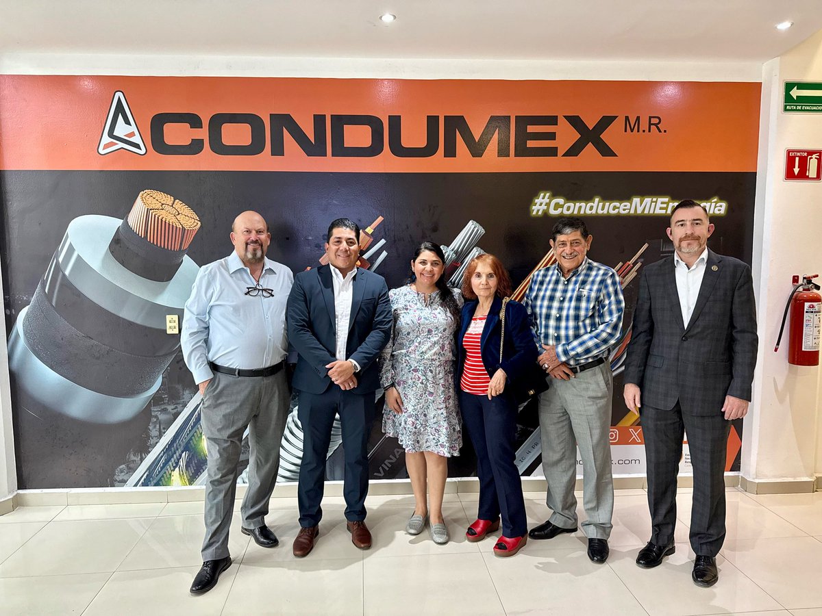 yorch_mx's tweet photo. Ayer celebramos en la ciudad de Monterrey el 25 aniversario del Centro de Capacitación Carso. Nos entusiasma mucho la participación de la Lic. @XimenaTamariz_, quien es la Secretaria de Desarrollo Económico de Monterrey, quien buscará apoyarnos en la difusión de esta labor social https://t.co/2UtCBpBg6i