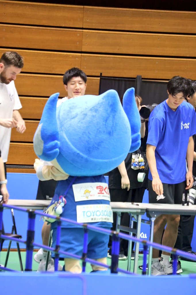 MSB_38_BSK's tweet photo. #すさたまくん もサインをもらいに並んでいたけどもらえたかな
#Bリーグ
#島根スサノオマジック
#TeamMakesMagic
#スサマジFes2026 https://t.co/v9Zoy7PwgS