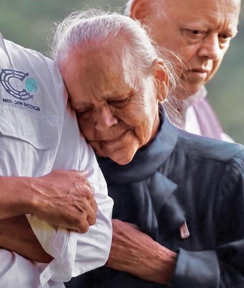 Hoy todos somos Carmen Navas, y somos Víctor Hugo Quero Navas, y somos Beatriz Salas y Hugo Marino, y somos Oscar Pérez y Neomar Lander, y Basil y Redman. Y somos Alban y Pernalete, y Geraldine Moreno y Franklin Brito y todos los secuestrados y los que ya no están.

Hoy somos un