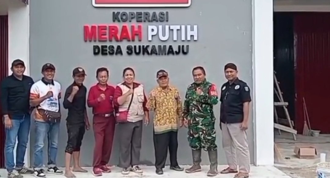 Masyarakat Desa Sukamaju, Ogan Ilir Sumsel melangkah bersama KDMP menuju kemandirian. 

<a href="/YandriSusanto/">Yandri Susanto</a>
@ARizaPatria
<a href="/KemensetnegRI/">Sekretariat Negara</a>

#KementerianDesaPDT
#BPSDMKementerianDesaPDT
#DesaSukamajuMenujuKemandirian
#KerjasamaBUMDesaKDMP
#KerjaPendampingDesaBerdampak
