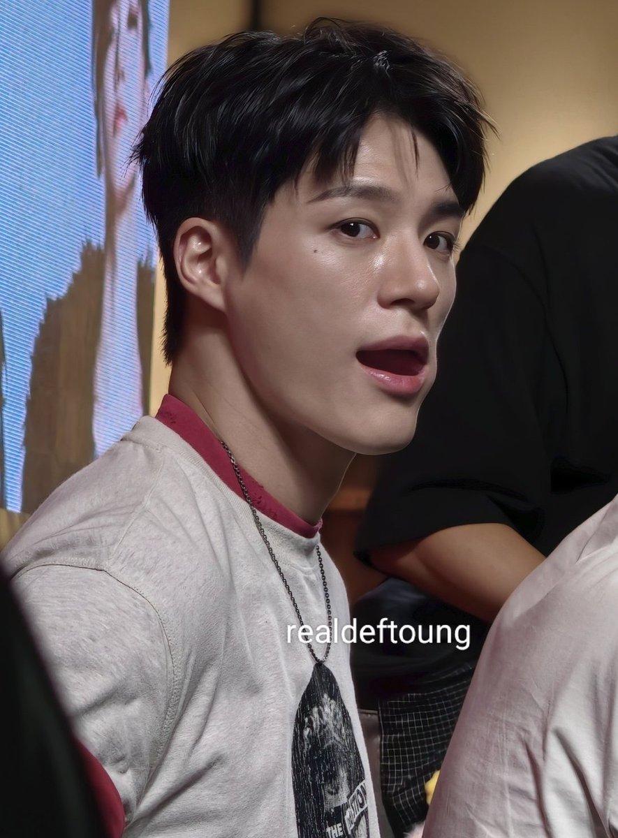 JENO SOLO 🔜 tweet media