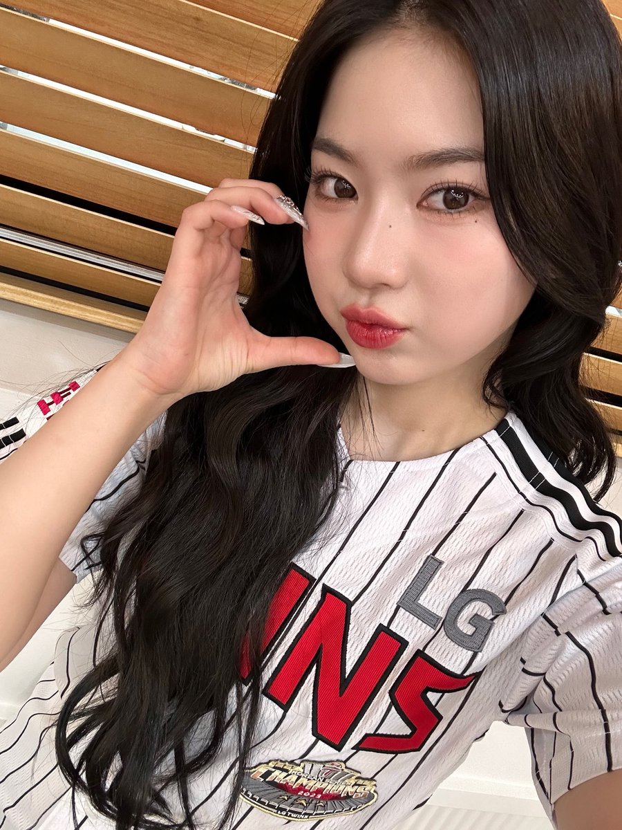 냥 ฅ🐾 tweet media
