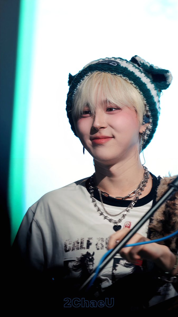 TwoChaeU1007's tweet photo. 260503 STUDIO WE: Live #7
#원위 #onewe #기욱 #GIUK
떼잉🙁                              히히😊 https://t.co/pX3EoRyC7a