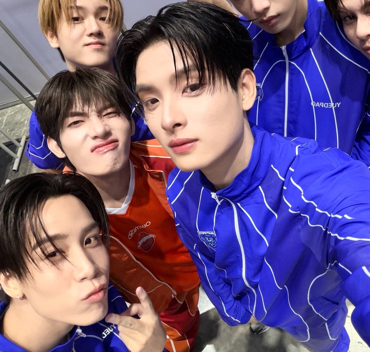 KHUNSANG tweet media