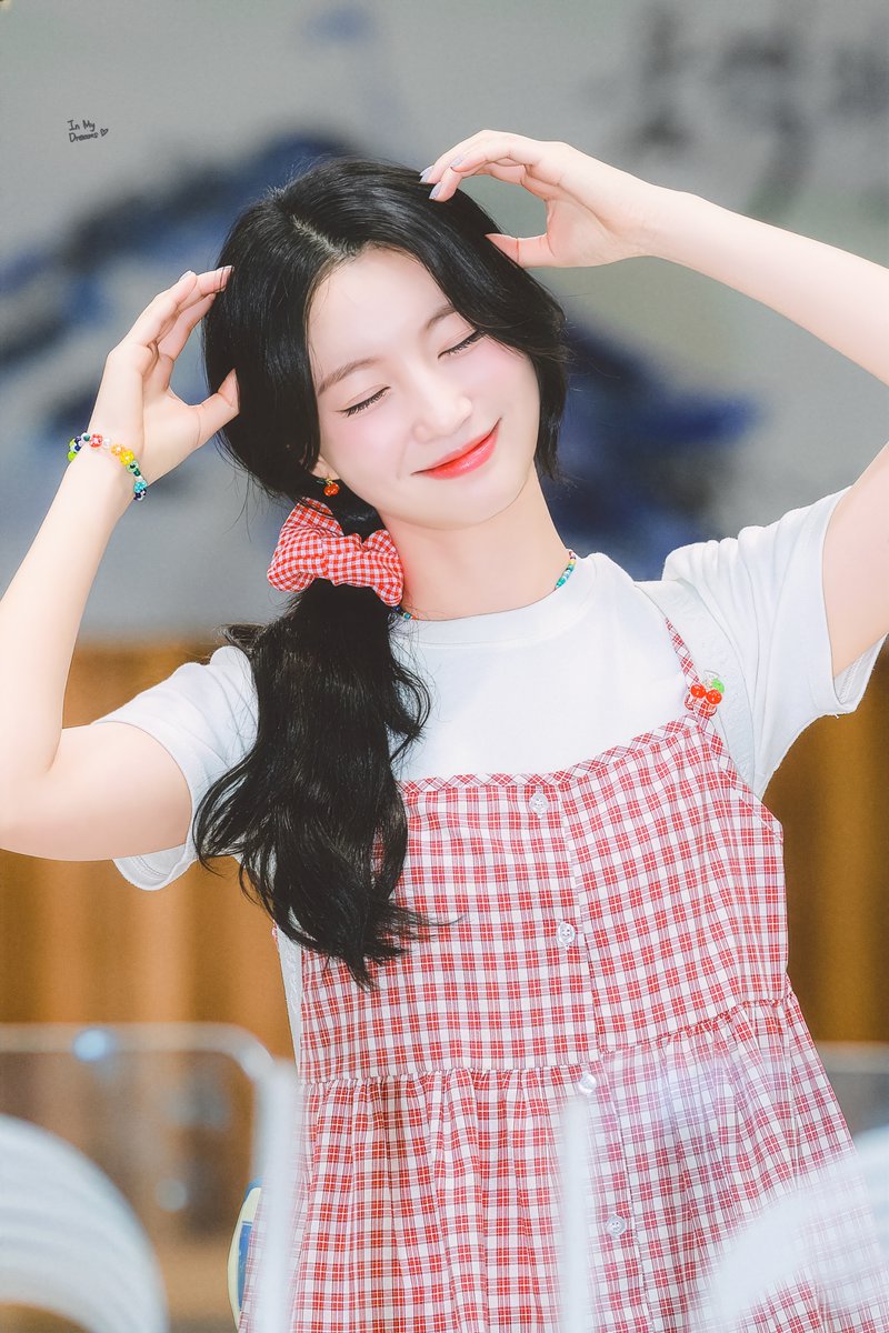 260508 유빈         

뭐지...? 이 사랑스러운 아이는......🥰 

#오마이걸 #OHMYGIRL 
#유빈 #YUBIN 
<a href="/WM_OHMYGIRL/">오마이걸 (OH MY GIRL)</a>