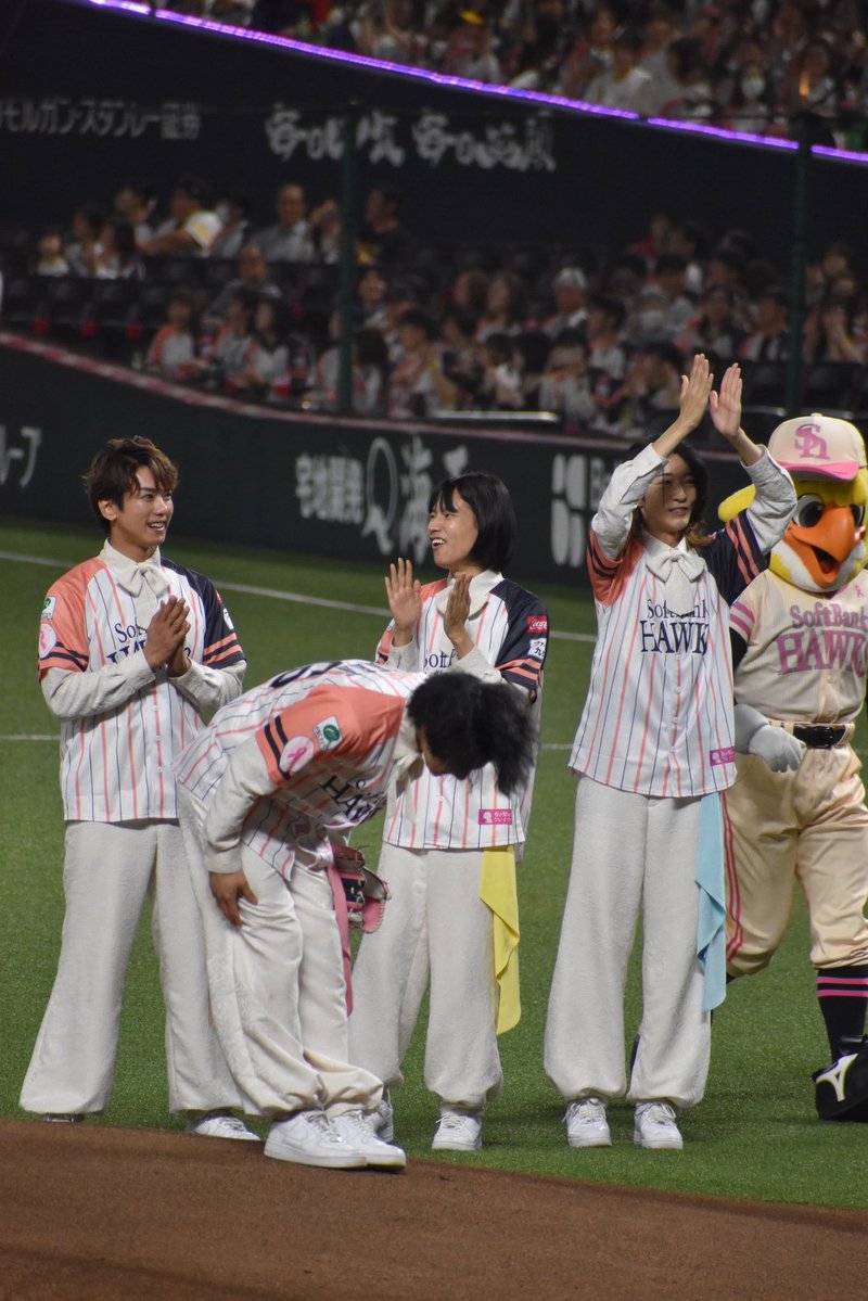 ∠丸刈り tweet media