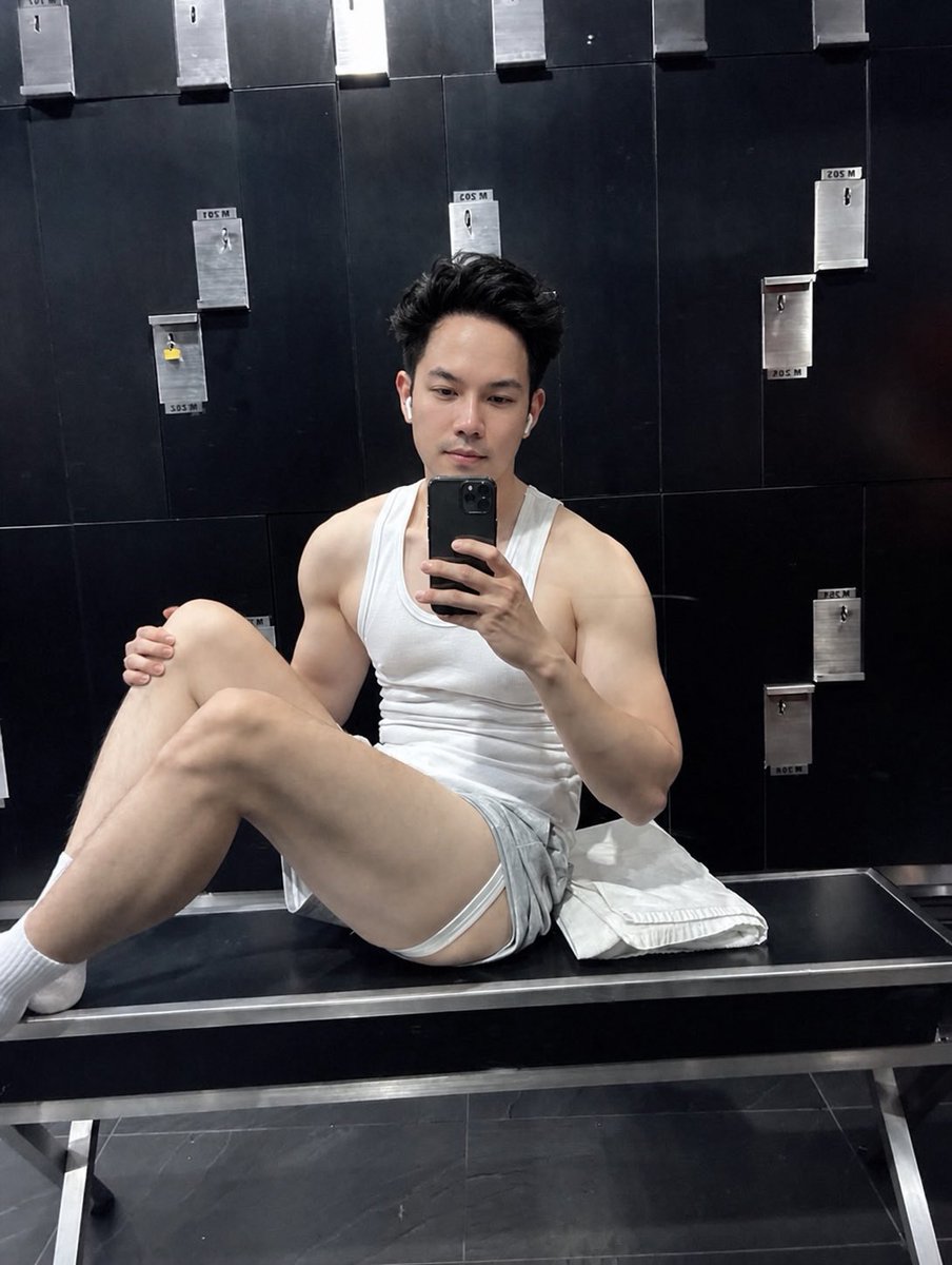 Pitcies's tweet photo. เบื่อๆ ก็มายิม ครับ พี่เกย์น่ารักทุกคน https://t.co/mIcAhcCGlA
