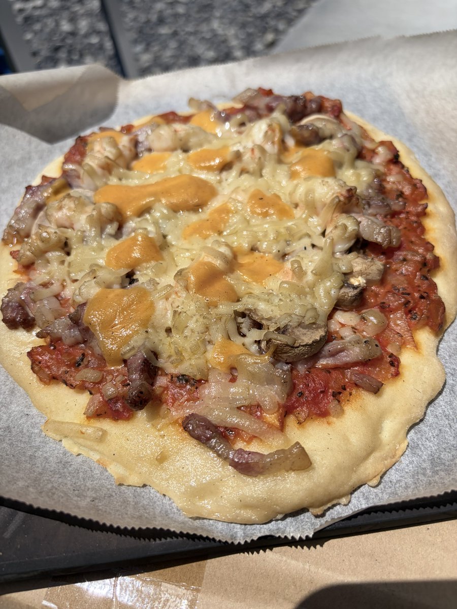 しらふ@🍕🍝おじ tweet media