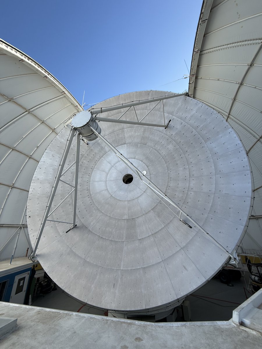 rndsrc's tweet photo. The EHT MOVIE campaign wrapped up last night!

Since Mar 10, EHT observed M87* over 17 nights (our longest campaign yet) with the goal of creating the first video of a black hole.

Huge thanks to the global EHT team and observatories. Excited for the work ahead! https://t.co/aYN0PoJeMH
