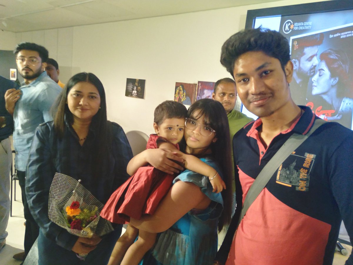 RitArijit's tweet photo. জন্মদিনের অনেক অনেক শুভেচ্ছা ও ভালোবাসা রইলো Saina Chatterjee..! 🎂💖
তোমার জীবন ভরে উঠুক সুখ, সাফল্য আর হাসিতে। ✨ https://t.co/oXvXsirVNg