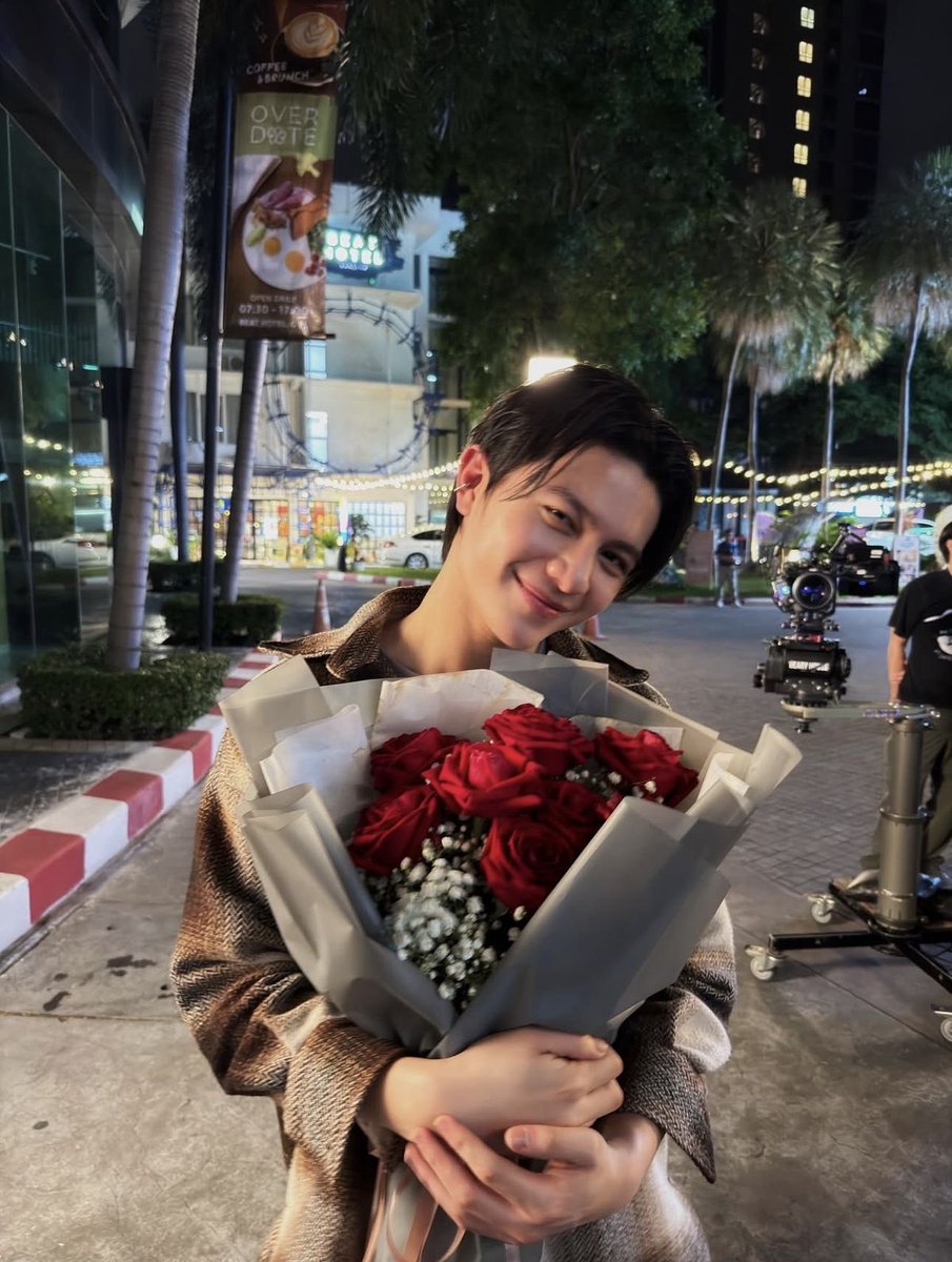 Jakrapatrc's tweet photo. Congratulations on your comeback, love. You did your best, and I’m so proud of you. Thank you for working hard and giving us such an amazing performance. https://t.co/N5FDLJ2Bys