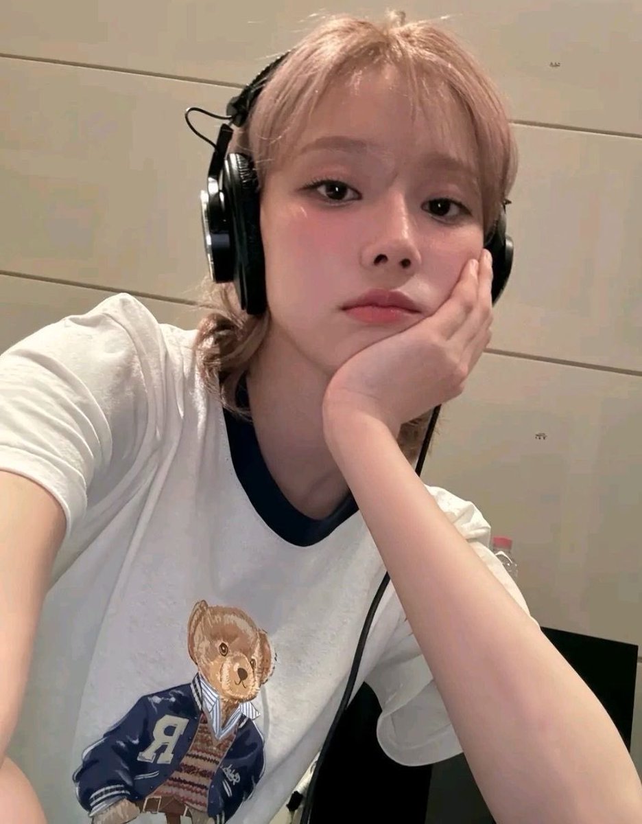 tori🦑 tweet media