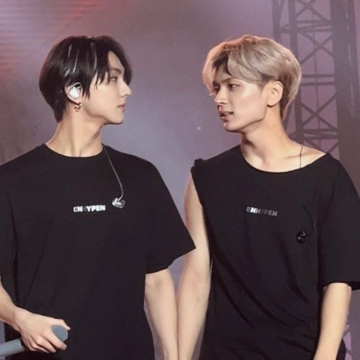 eanneiten's tweet photo. #jaywon fic: #19 and #9

in which: jay joins a heated rivalry lookalike competition for the money and instead finds the shane to his ilya

- 7.1k one shot
- fluff and crack
- meet-cute
- a modern love story (?)

https://t.co/cy6pgMB93i https://t.co/JZwesU658L
