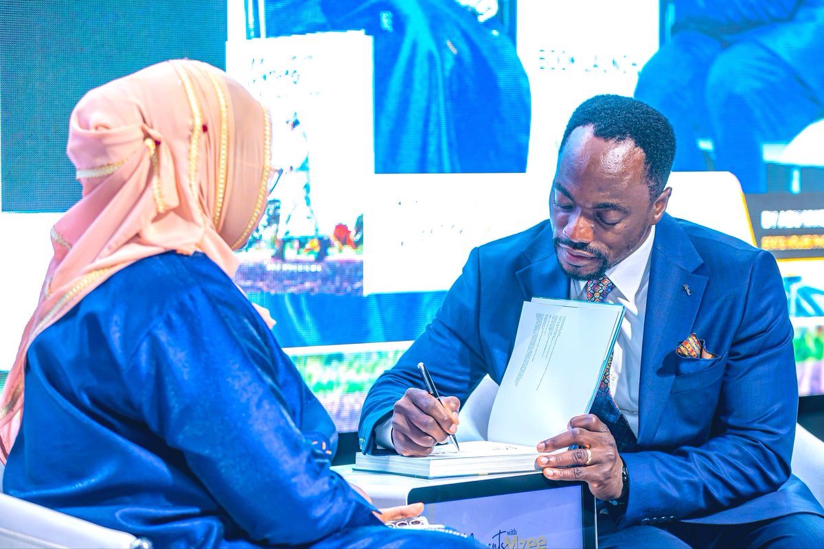Hajjat Sharifah Buzeki tweet media