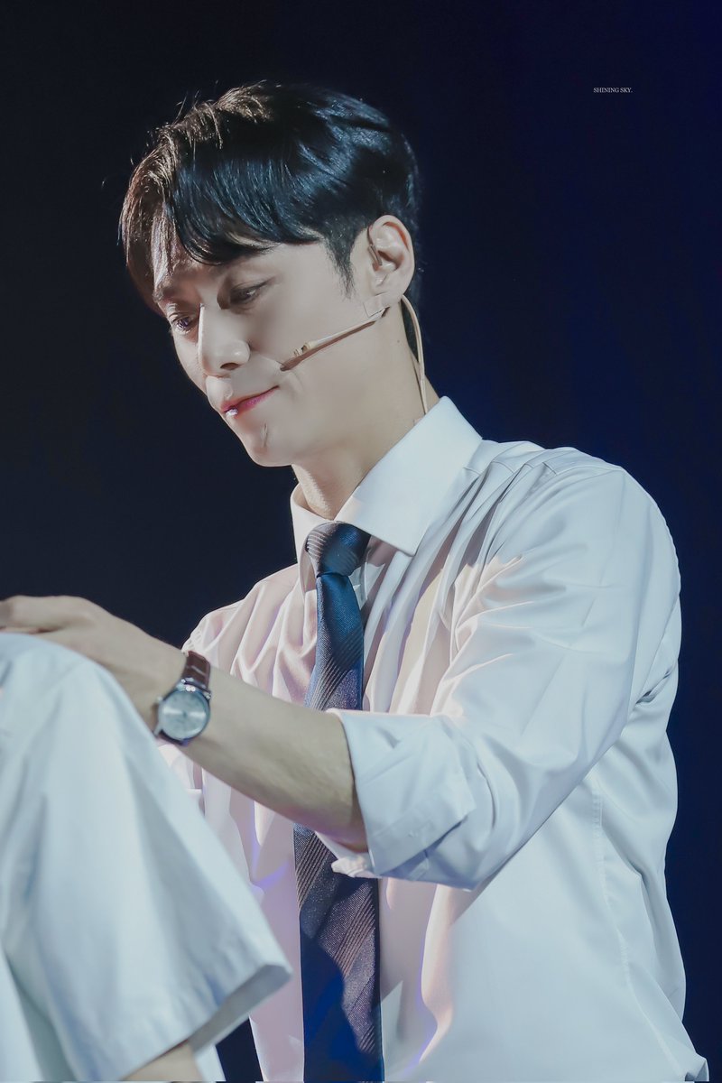 shining___sky's tweet photo. 260507 뮤지컬 라져
스페셜 커튼콜 '아빠의 날 Reprise.'
스카일러 役 | #주민진 배우님

아빠...🥹 https://t.co/xXF82DF7Ut