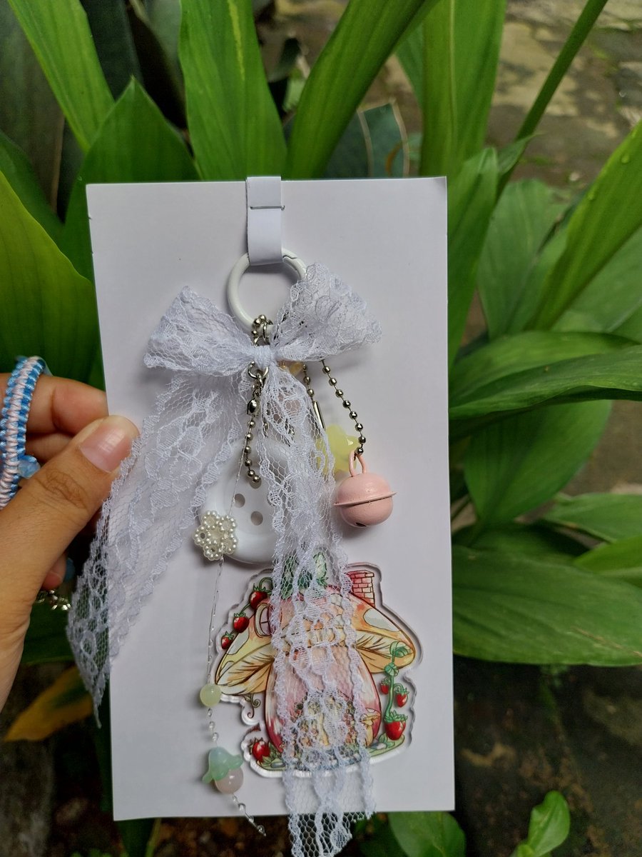 EmptyMil3s's tweet photo. sepertiii biasaaaa— gak pernah mengecewakan huhu, setiap kali beliiii pasti hasilnya selalu sebagus ituu 🥺💗 dan udah beberapa kali lepas pake juga enggak gampang putus 🥺💗 https://t.co/vJ9ZmzZOcl