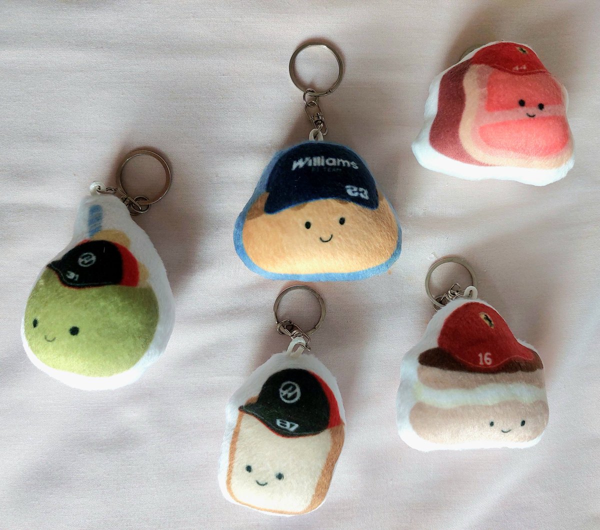crodibbles's tweet photo. hi manteman! aku kemarin cetak lebih dari jumlah PO, jadi ini ready stock yaa!! adakah yang mau take?

• f1 and nct wish
• diecut sticker 5 cm (5k)
• acrylic keychain (23k)
• plushie keychain (30k)
• pin (8k)
• exclude packaging &amp; adm
• co 🍊

dm for detail or claim 💌 https://t.co/RBH4jztmpc