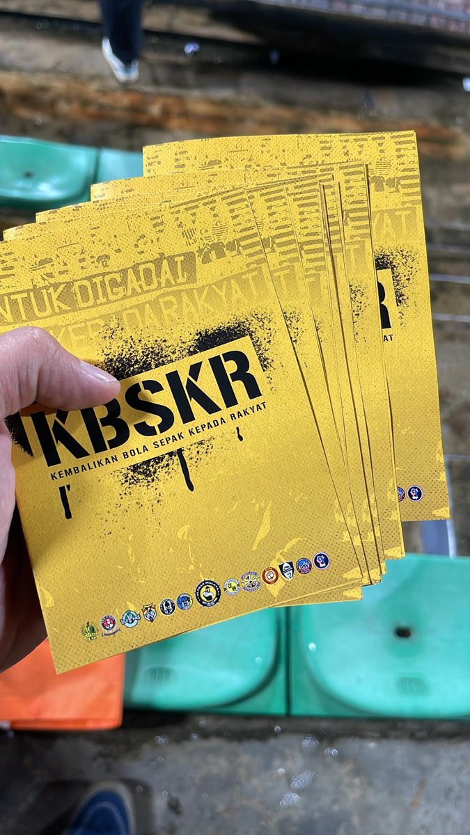 KEMBALIKAN BOLA SEPAK KEPADA RAKYAT
KBSKR bukanlah gerakan populis, bukan alat rampasan kuasa, jauh sekali proksi tunggangan politik.

KBSKR adalah manifestasi kepada kegagalan sistem, ketamakan golongan berkepentingan, kepincangan pihak pengurusan.