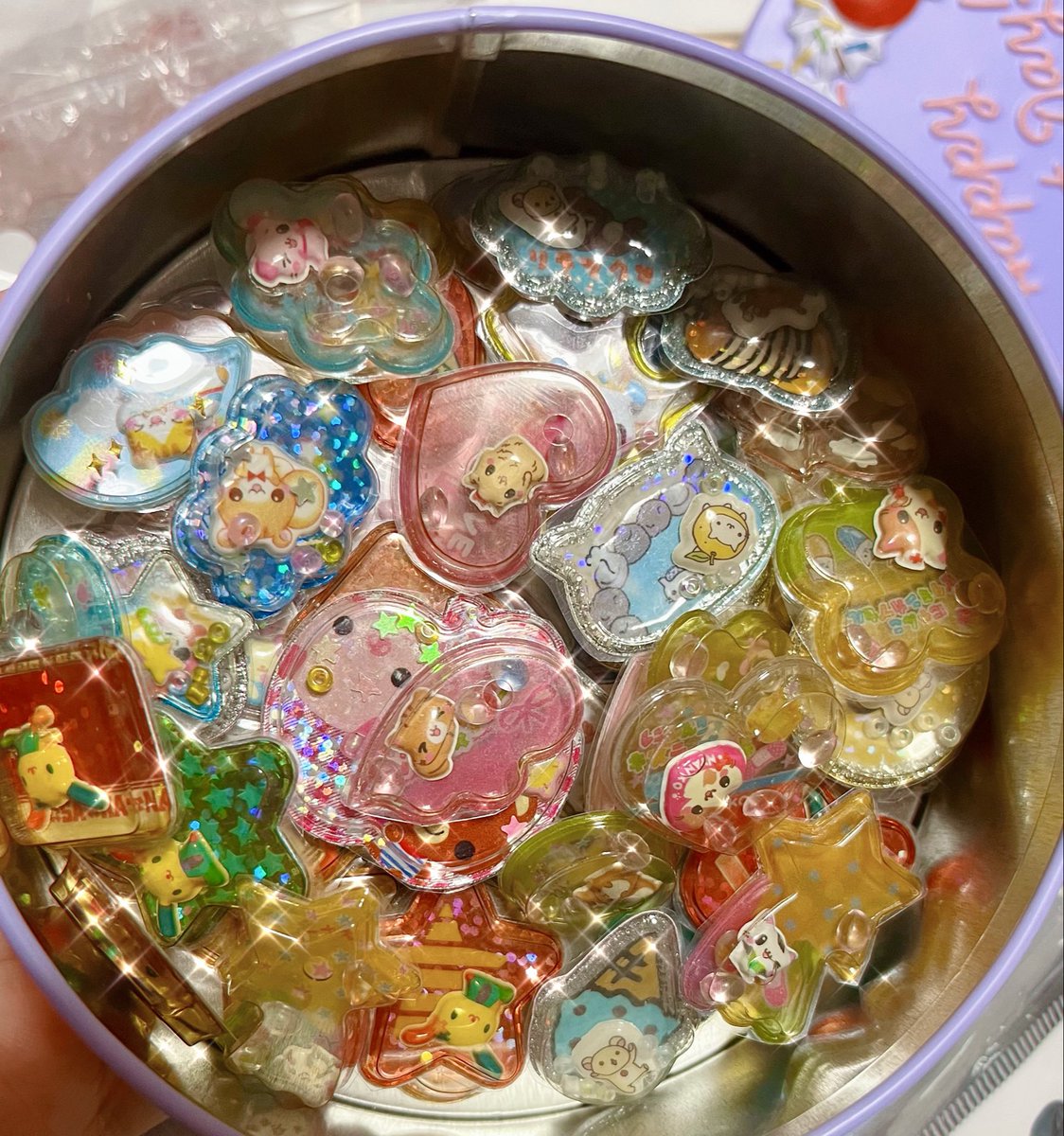 heiseicyan's tweet photo. カプセルシール切るの頑張った〜✨
使いかけの(完成品もある) 💊シールファイル、お気に入りのページ💖今週は忙しいけど少しだけ文具の整理整頓したい🧹✨

平成レトロ
平成1桁
平成女児
シール帳 https://t.co/at6sbZrz8u