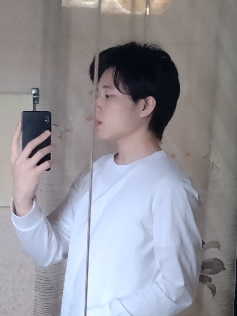 鬱虎 tweet media