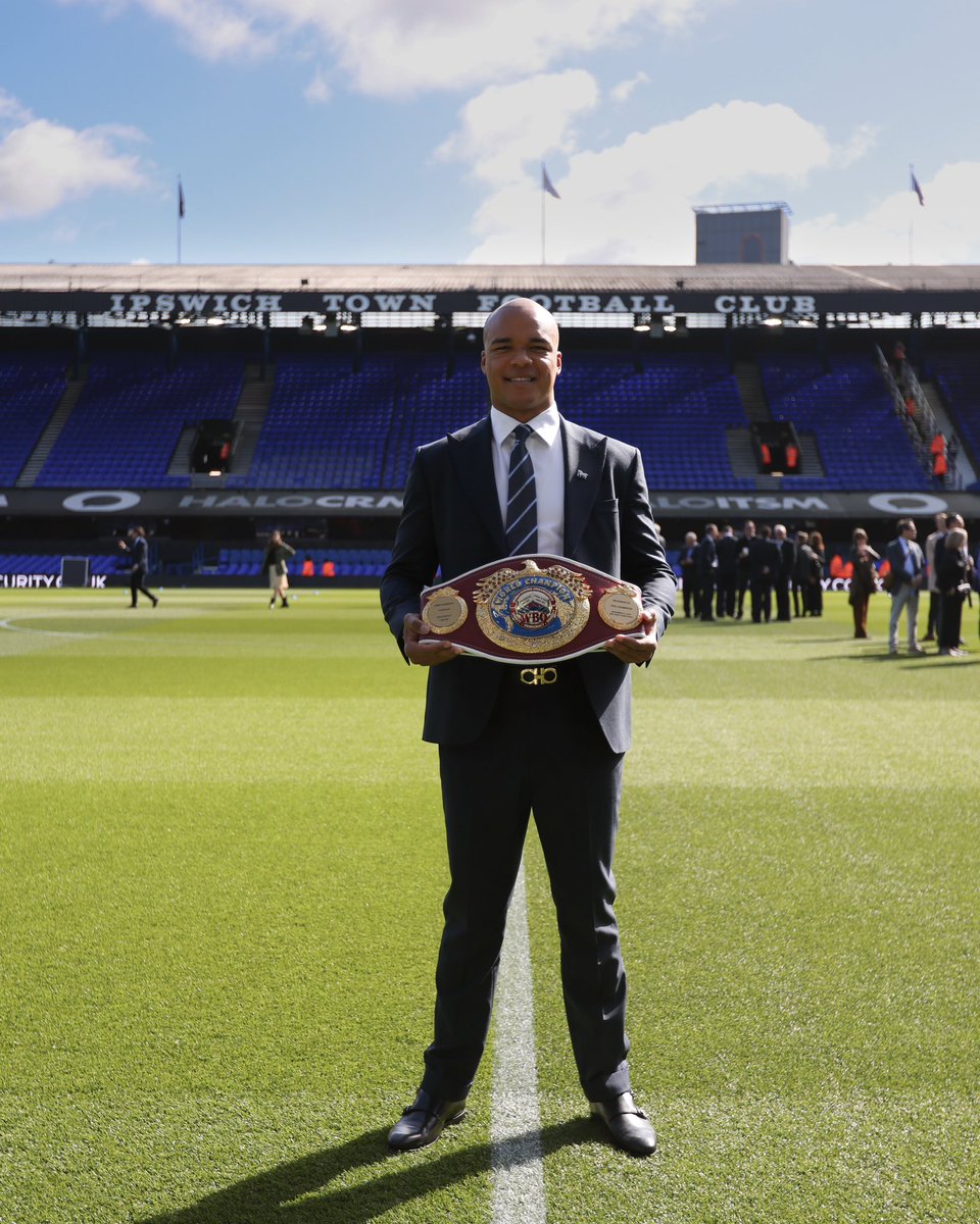 Ipswich Town tweet media