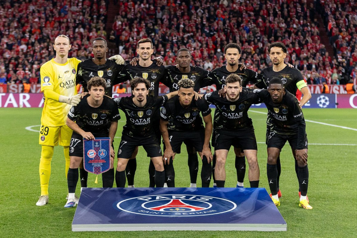 VibesFoot's tweet photo. 🔴 𝗟𝗘 𝗣𝗦𝗚 𝗠𝗘𝗧 𝗦𝗘𝗦 𝗣𝗥𝗢𝗟𝗢𝗡𝗚𝗔𝗧𝗜𝗢𝗡𝗦 𝗘𝗡 𝗦𝗧𝗔𝗡𝗗-𝗕𝗬 ! 😬

Le club ne veut programmer aucun rendez-vous avec les entourages des joueurs concernés avant la finale de Ligue des Champions.

🗞️ @lequipe https://t.co/3a58xMoAkK