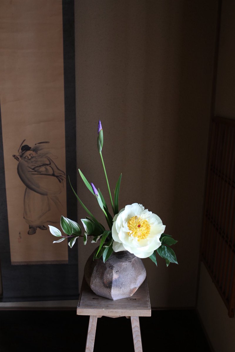 花ならい tweet media