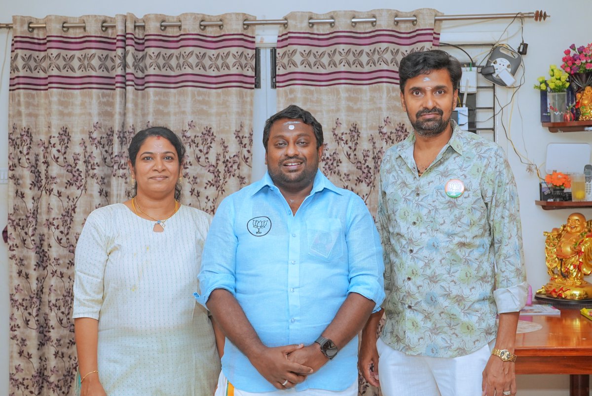 SuryahSG's tweet photo. A wonderful meeting with BJP Tamilnadu Youth Wing IT Department Co-Convenor, Thiru.@bala7762 at his residence in the #SouthChennai, #Sholinganallur Assembly Constituency.

தமிழக பா.ஜ.க இளைஞரணி தகவல் தொழில்நுட்பத் துறை மாநில இணை அமைப்பாளர் திரு.பாலாஜி சிவகுமார் அவர்களின் #தென்சென்னை, #சோழிங்கநல்லூர் சட்டமன்றத் தொகுதிக்குட்பட்ட அவரது இல்லத்தில் ஒரு அருமையான சந்திப்பு.