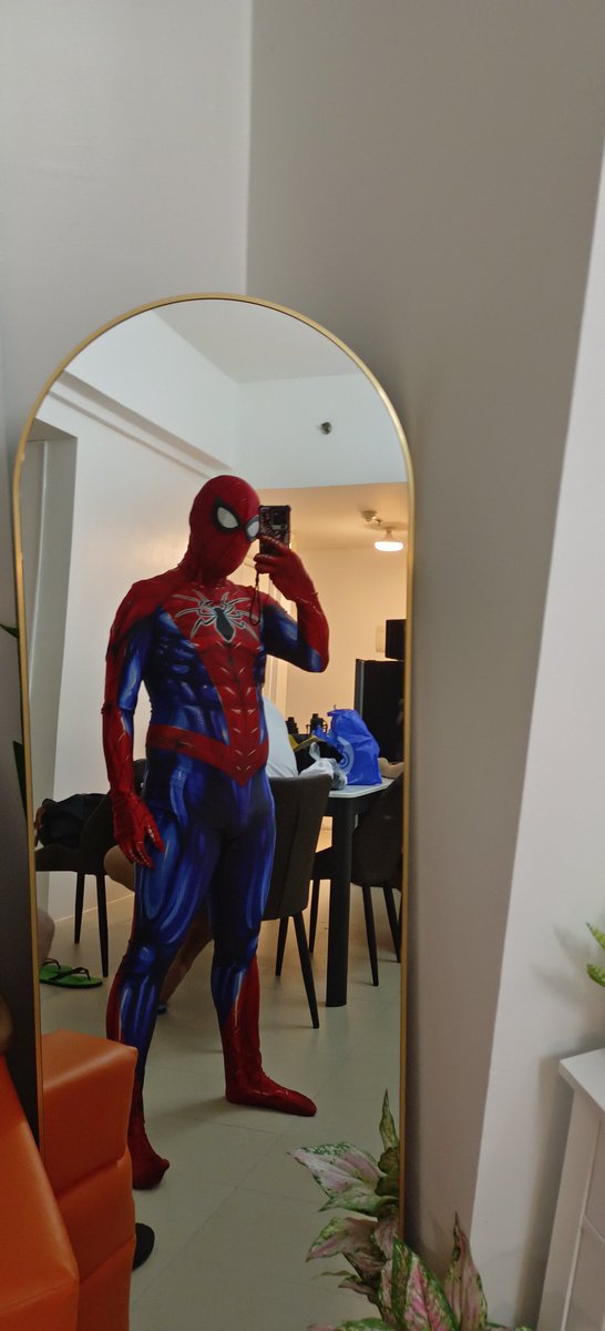 JzCruzer's tweet photo. Spider-Man is back! #SpiderMan #Marvel #cosplay https://t.co/hFSfmBAIgg