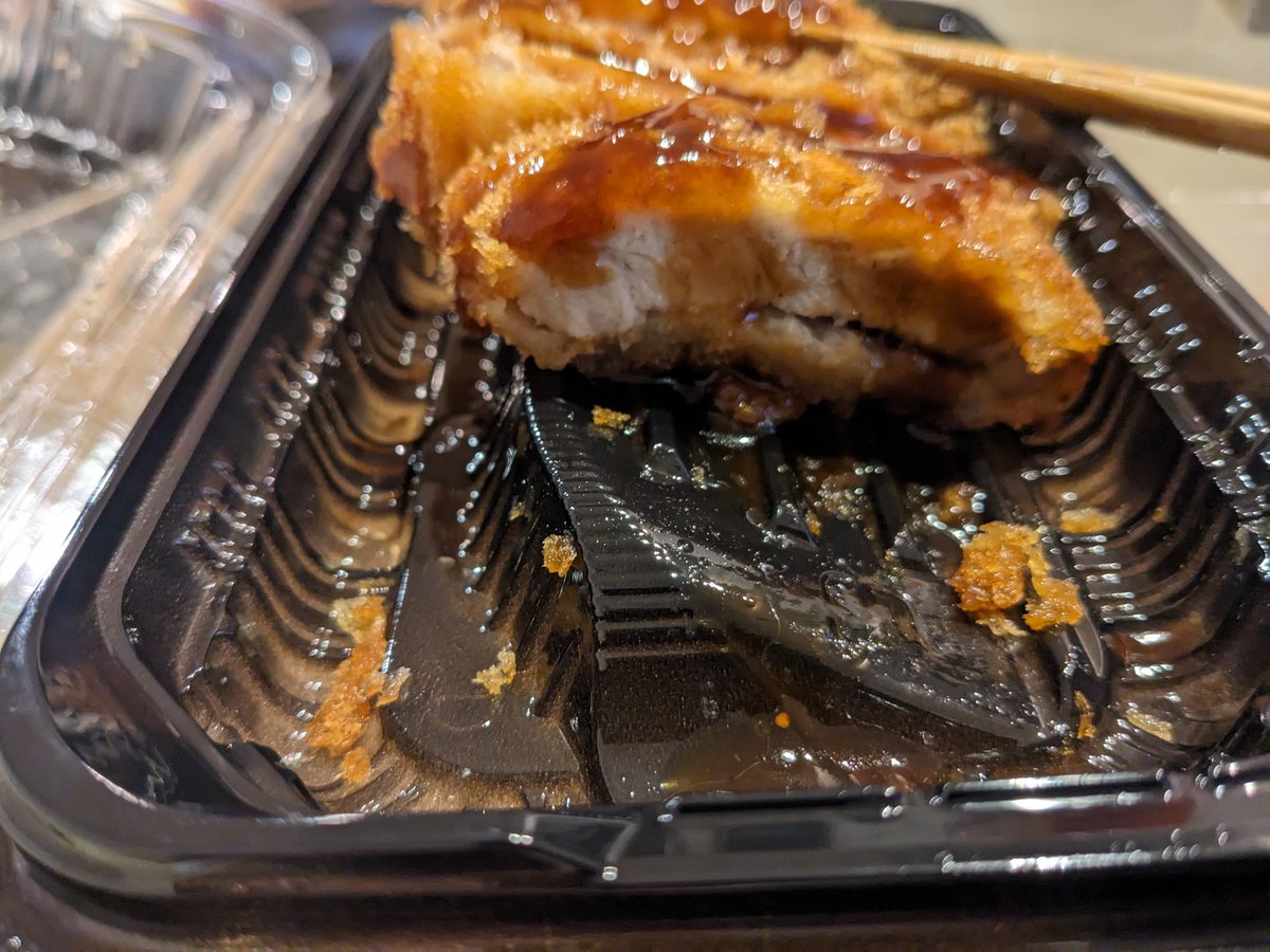 PizzaLoverJP tweet media