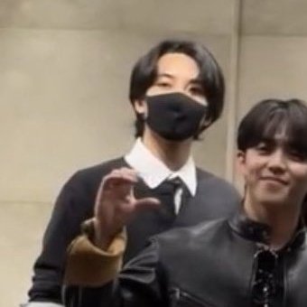 jeonghannisms's tweet photo. the way these jeonghan photos are exactly only 1 month apart ,,,,, what powers does his hair possess 😭 https://t.co/8iwFBxk2yv
