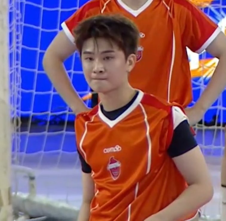 เบะเบะรอทหาร tweet media
