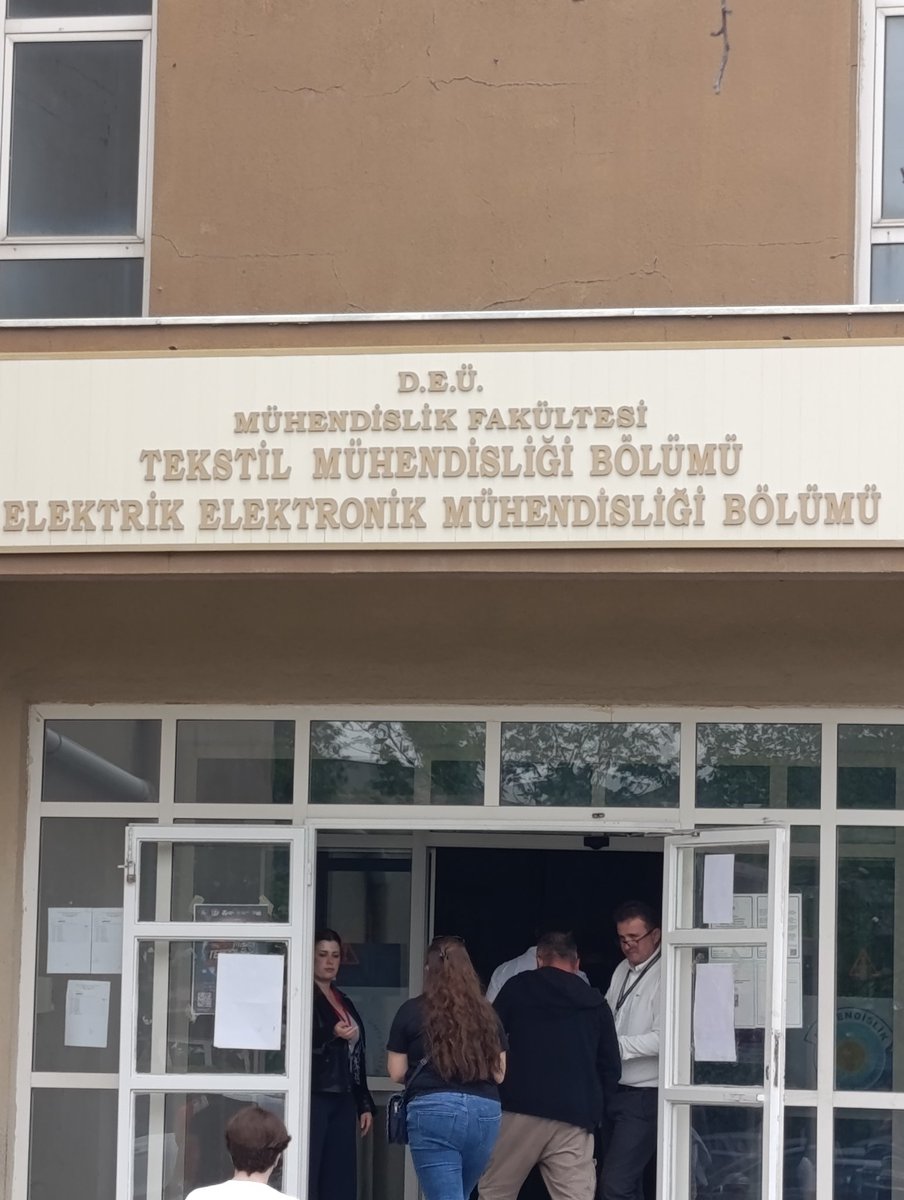 BorsacUmut's tweet photo. Ömür bitiyor sınav bitmiyor. 
D. E. Ü. 🤭🥺🤭 https://t.co/XySeuu7nnd