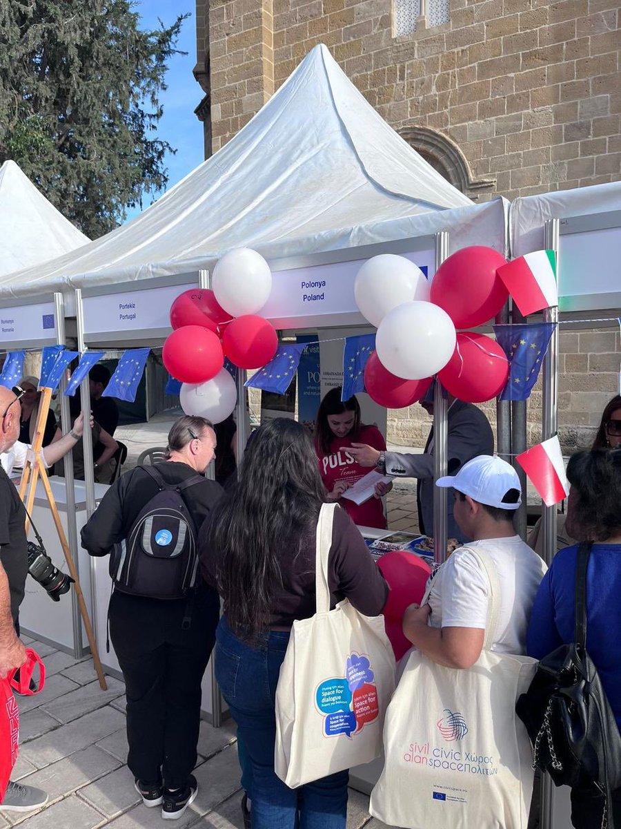 PLinCyprus's tweet photo. This is how we celebrated #EuropeDay 🇪🇺 in Nicosia with Turkish Cypriot community, under the theme #20YearsEUAid. Thank you for being with is. @EUCyprus @Europarl_CY https://t.co/Ohk84w48DM