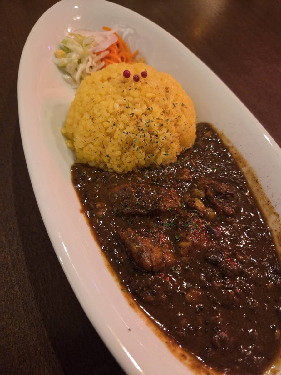 modernlovers65's tweet photo. モダンラバーズも旅館マルシェ出店します！
今回はフィッシュカレーを携えて！
皆様ご来場お待ちしております！
(リョウマさんは起きてないけど、テキーラは置いてますよ) https://t.co/3FkgyE5iz6