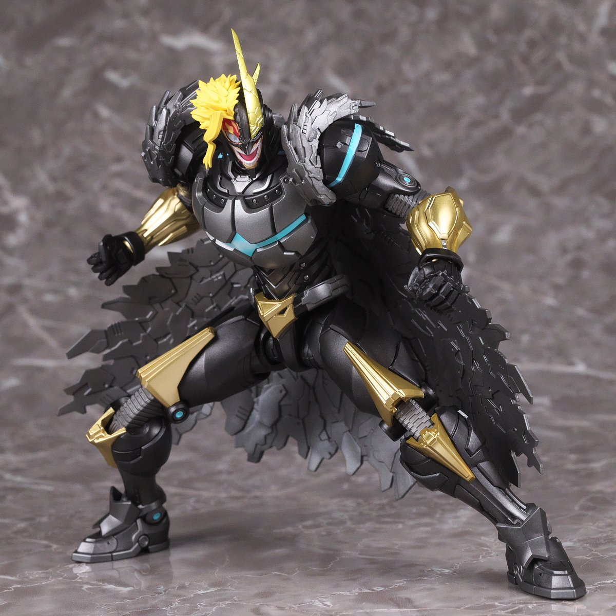 バンダイ アーマードオールマイト フィギュアーツ