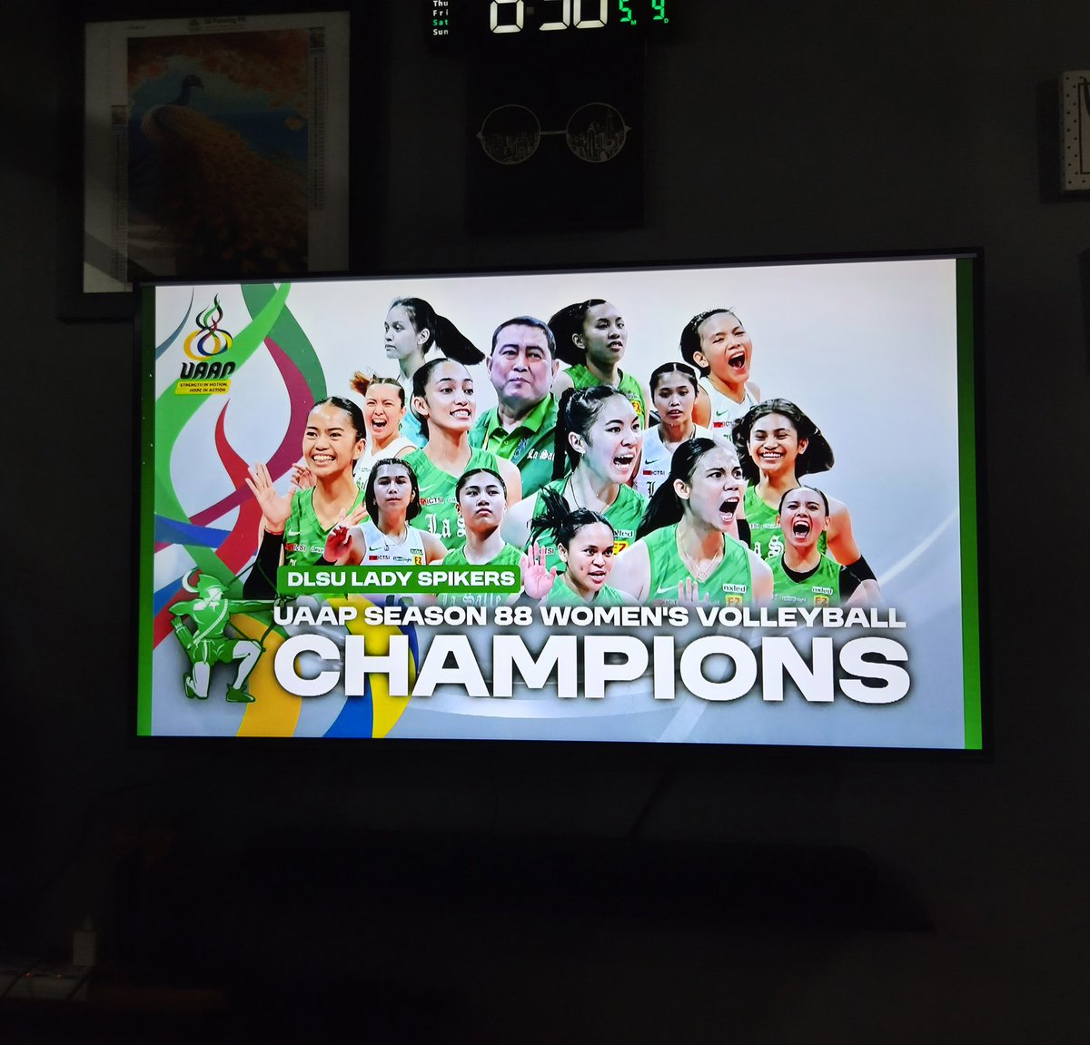 bea___1212's tweet photo. Congratulations again, The GOAT Coach RDJ! 💚🏹🏐🎉 #UAAPSeason88 https://t.co/UCG15fHZI8