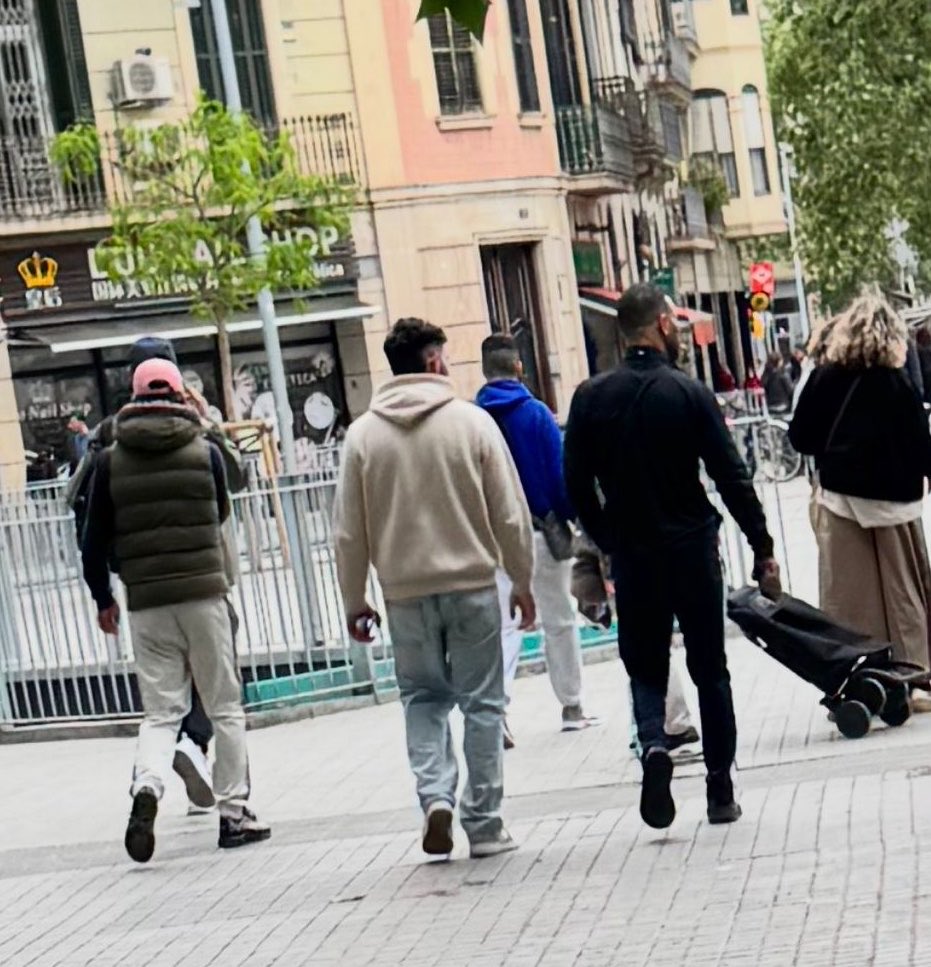 “Relojeros”, al cor de l’ Eixample. 
Els FURA ja tenen la foto.