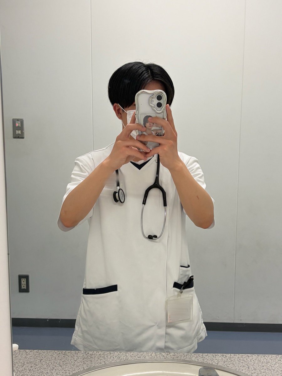 zawa____1010's tweet photo. 長期実習スタート！🩺 https://t.co/C0UVcjU3EF