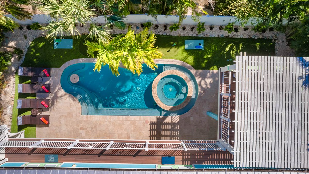 AnnaMariaLifeVR's tweet photo. 🐙🌴Book your Summer Stay at Octopus Cottage! https://t.co/kCcsxC3oHS 
4 Bd | 4.5 Ba | 1.5 Blocks From The Beach | Private Heated Pool &amp; Spa | Covered Poolside Lounge  with TV | Fire Pit | Covered Patio Dining  | Ping Pong &amp; Pool Table, Darts, Cornhole, &amp; Putting Green | Elevator https://t.co/8d1IADdF3u
