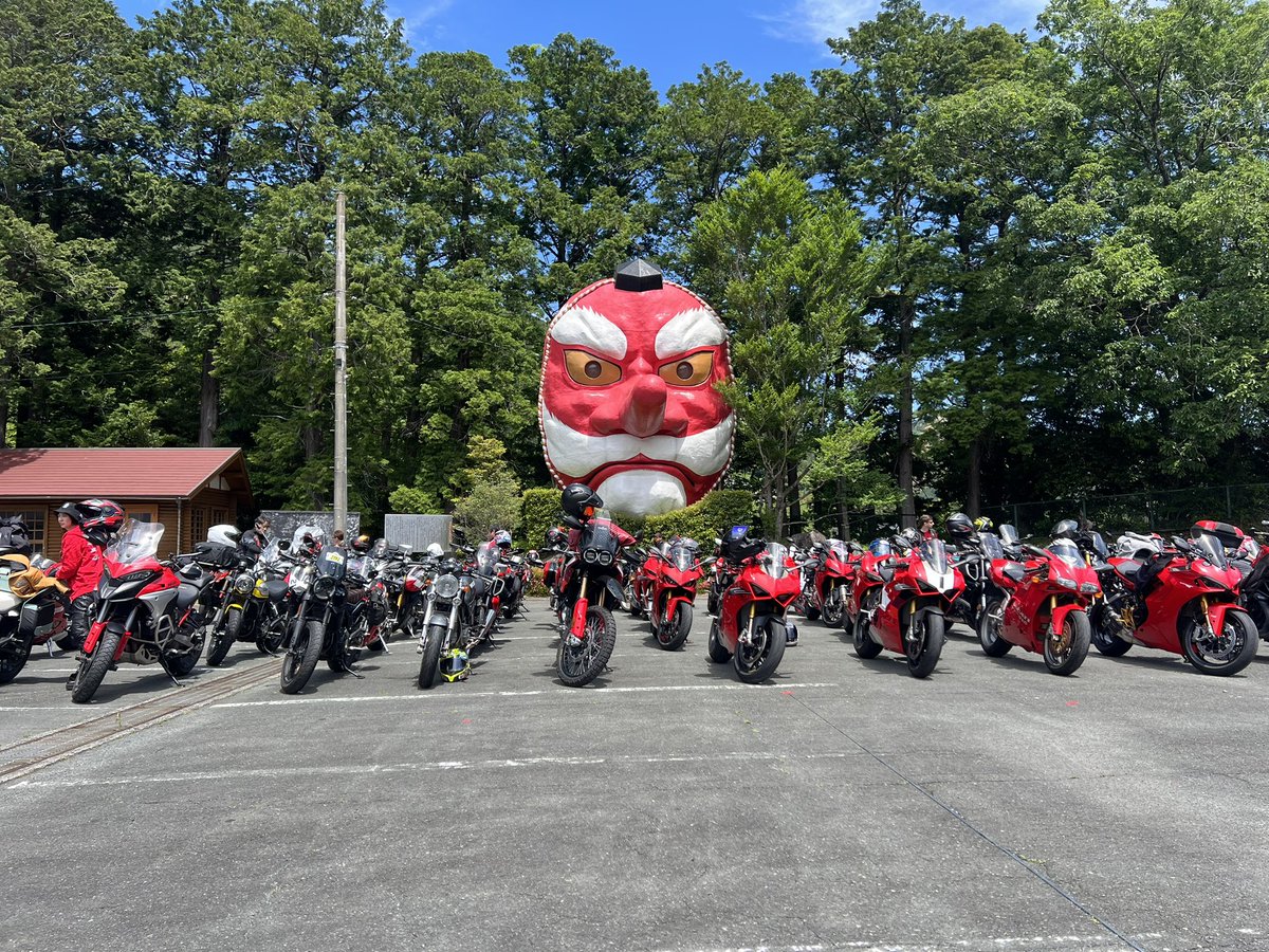 kestrel107's tweet photo. Ducati100周年記念イベントに、Ducati静岡から参加させて頂きましたー!
自分のPanigaleV2の写真撮り忘れた( ˙-˙ )
天狗面が思ってたよりデカかったです
#ducati
#WeRideAsOne
#Ducati静岡 https://t.co/nTuENK4YkG