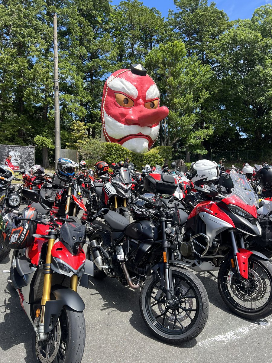 kestrel107's tweet photo. Ducati100周年記念イベントに、Ducati静岡から参加させて頂きましたー!
自分のPanigaleV2の写真撮り忘れた( ˙-˙ )
天狗面が思ってたよりデカかったです
#ducati
#WeRideAsOne
#Ducati静岡 https://t.co/nTuENK4YkG