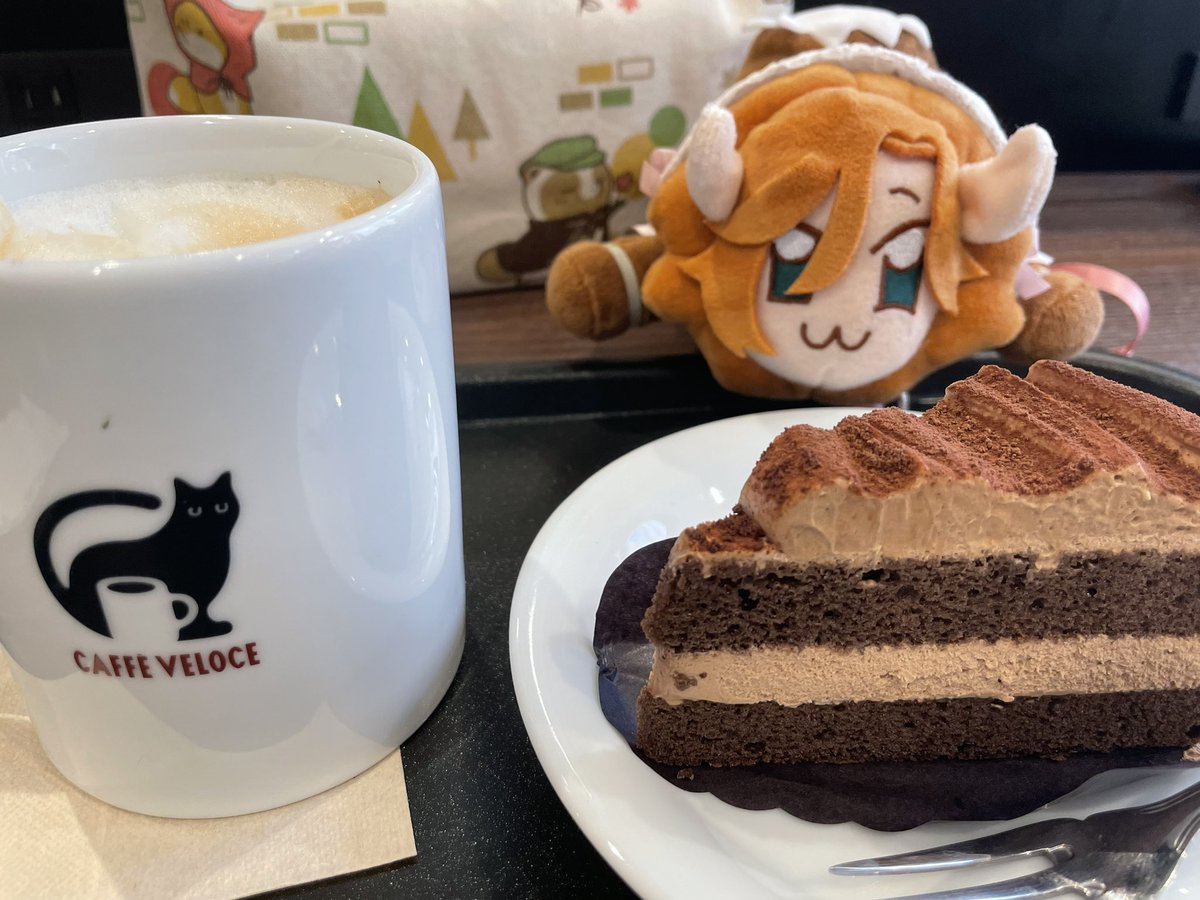 今日は久しぶりに火山バイソンをお散歩カフェに連れて行った