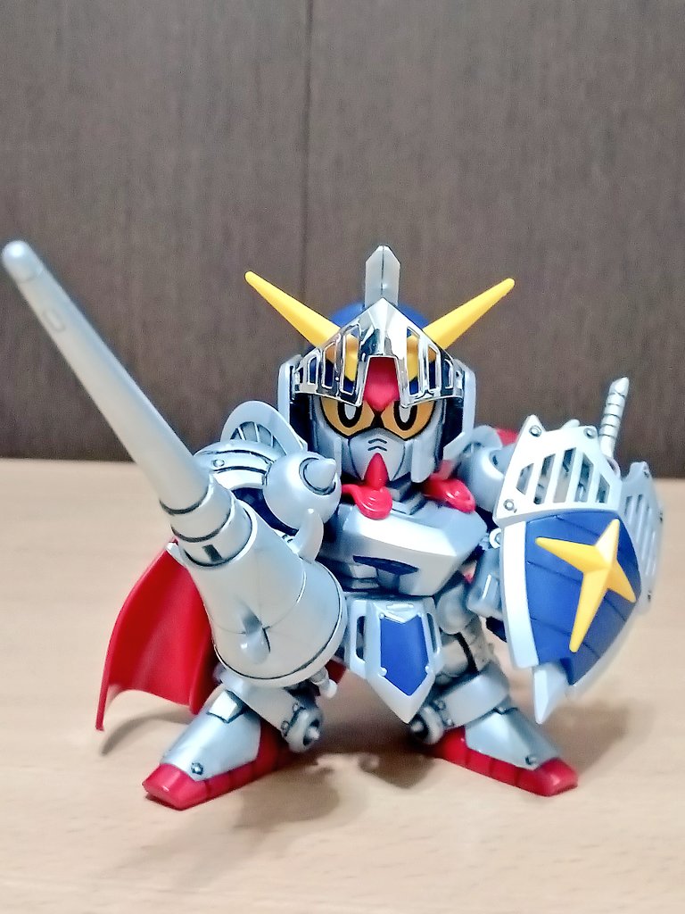 JOymDAfRtCdPwVb's tweet photo. 昨日買った騎士ガンダム
今日1日出来上がり
伝説の勇者騎士ガンダム
その伝説の称号は栄光に応る
#ガンプラ #LEGENDBB #SDガンダム https://t.co/NvKOwruSSk