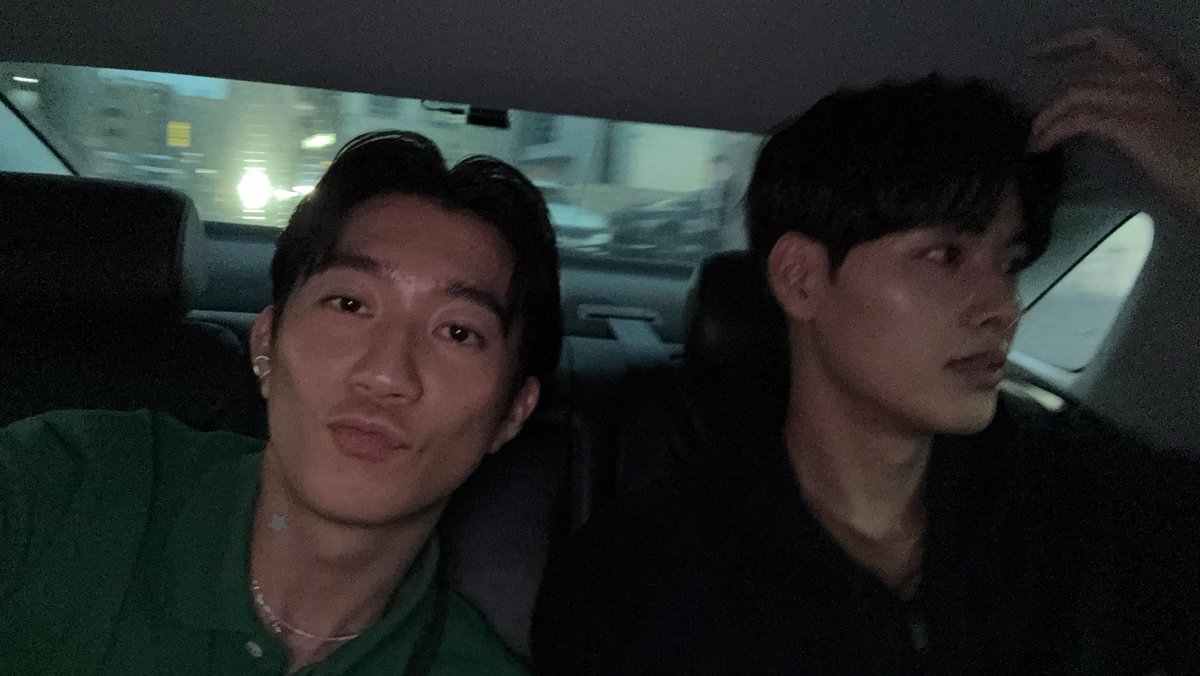 다시 tweet media