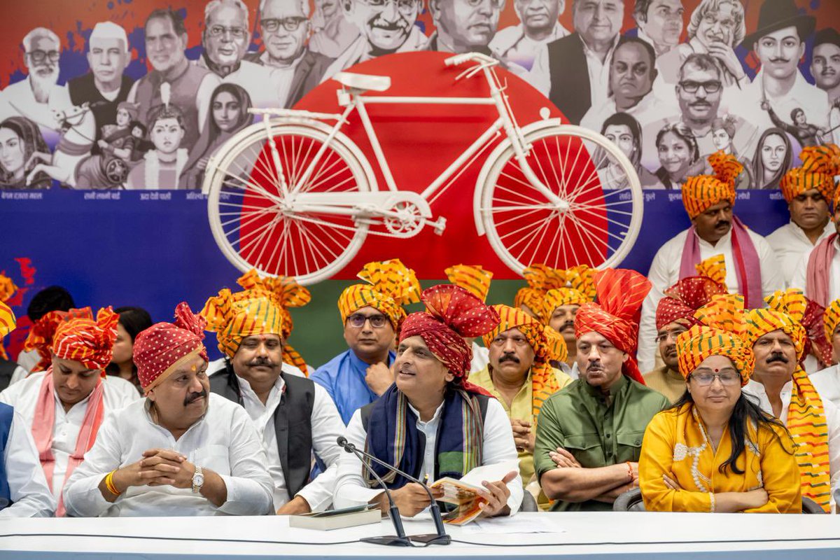 Akhilesh Yadav tweet media